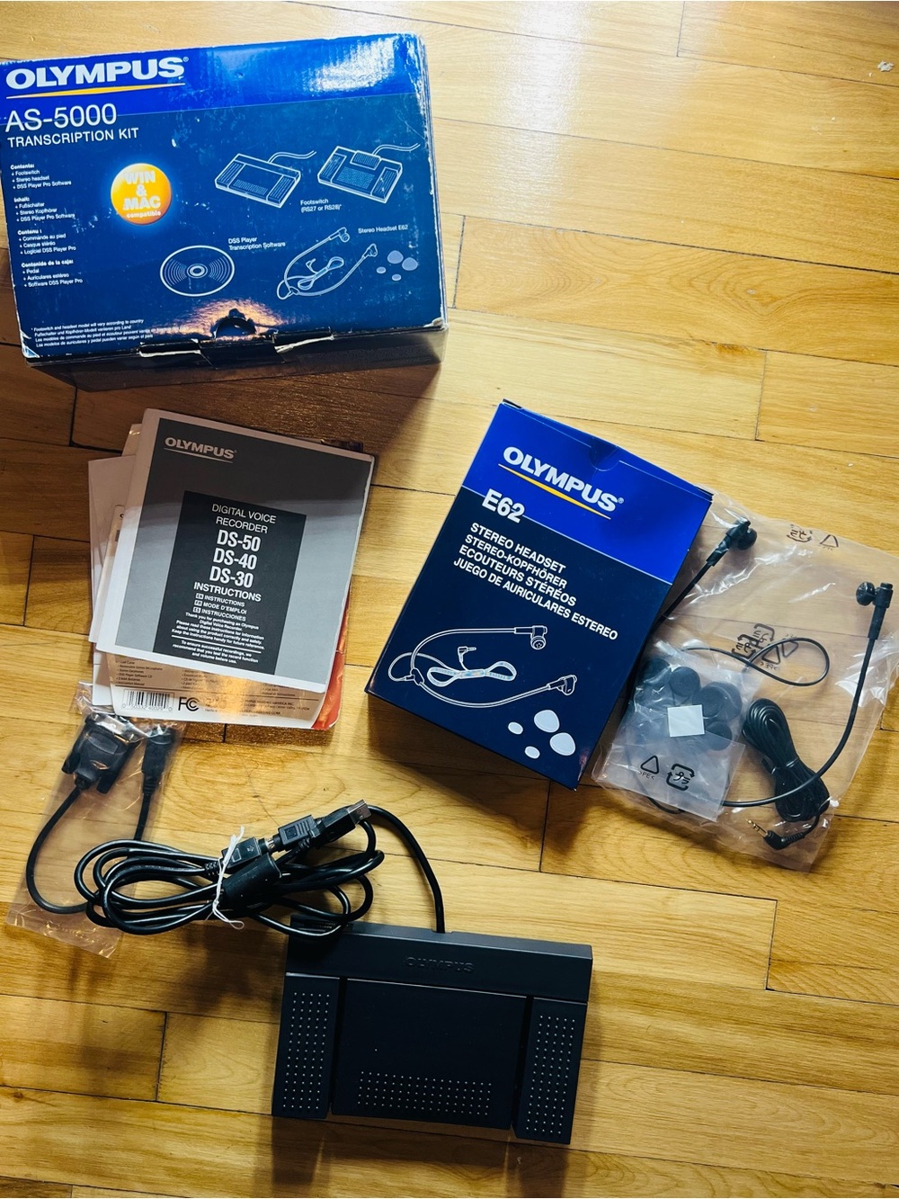 Olympus AS-5000 Transcription Kit RS-27 Foot Switch E62 Headset Open Box
